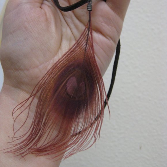 NWOT peacock feather cord necklace - Picture 3 of 3
